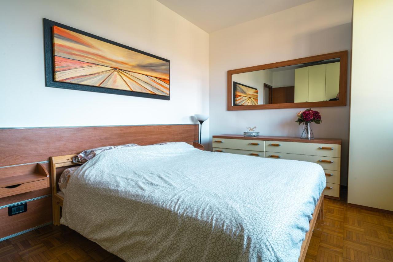 Te Vojo Ben -Furnished Flat- Apartman Santa Maria Di Sala Kültér fotó