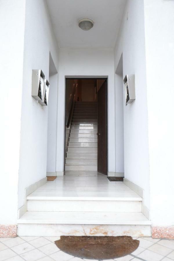 Te Vojo Ben -Furnished Flat- Apartman Santa Maria Di Sala Kültér fotó